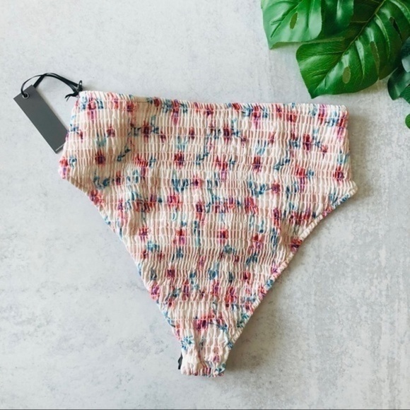 Lovers + Friends Mikko Bottom In Gingham Floral - Picture 3 of 5